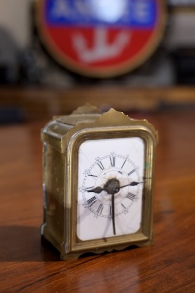 horloge reveil ancien officier militaire fin XIXieme siecle laiton